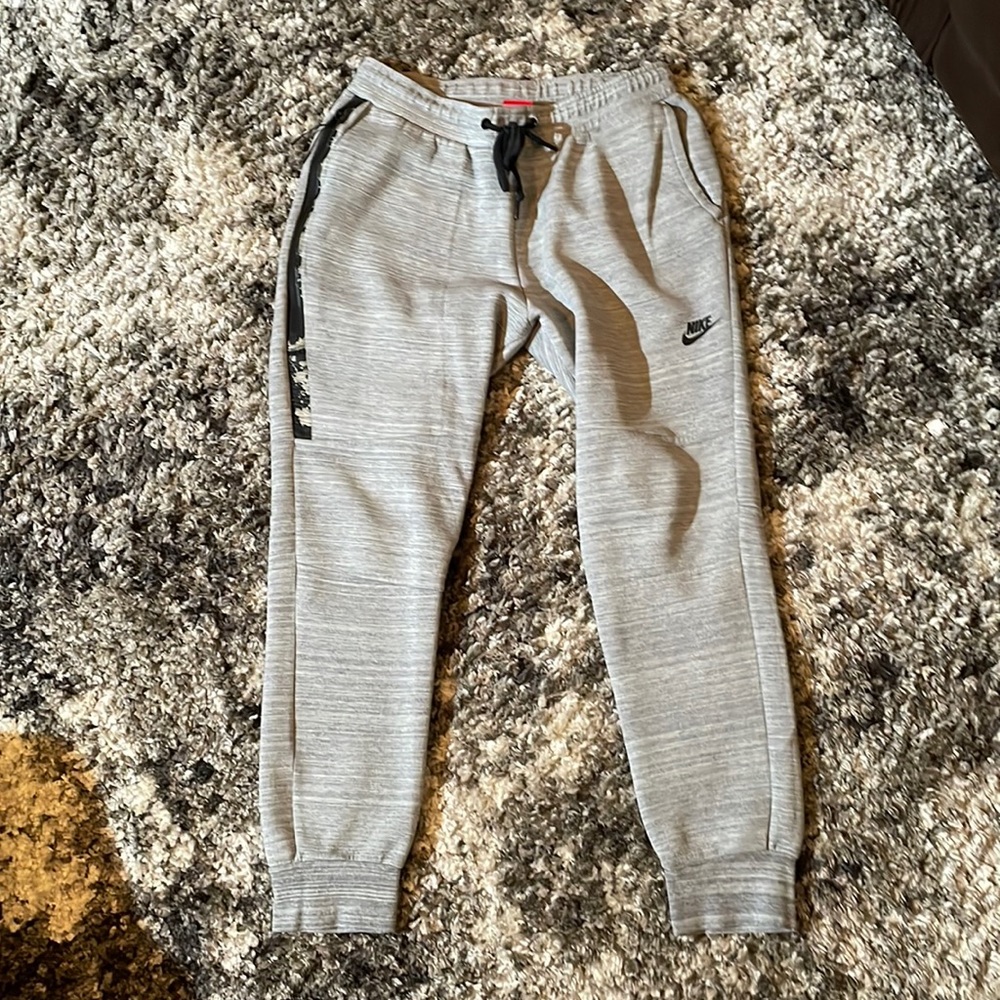 Nike Tech Fleece Joggers OG Gray Men’s sz Large